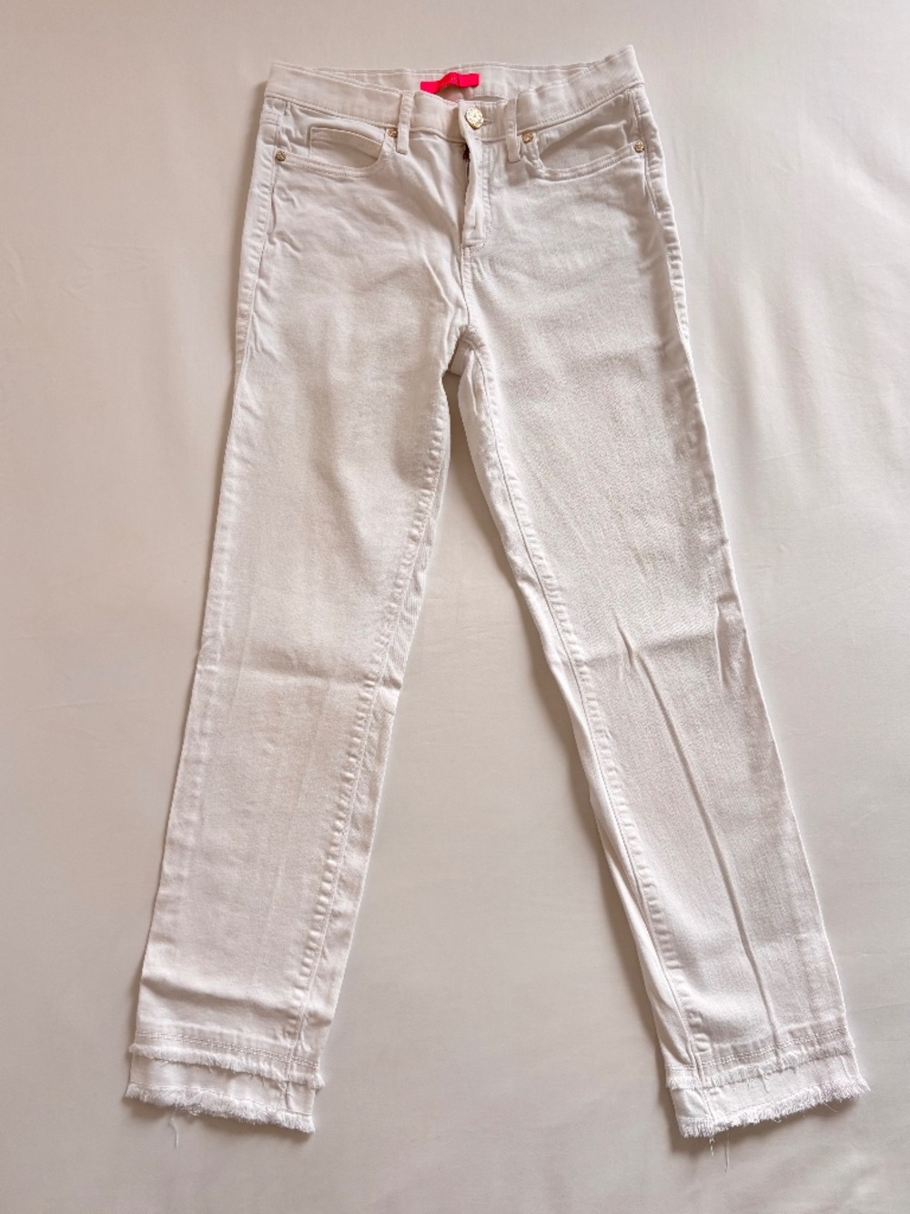 Lilly Pulitzer White Straight-Leg Jeans | Size 6 | Raw Fringe Hem | Gently Used
